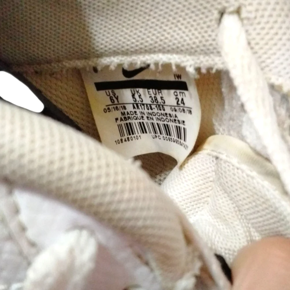 Nike Air Force 1 LV8 '07 Sneakers White And Black Nike's Women Size 7.5